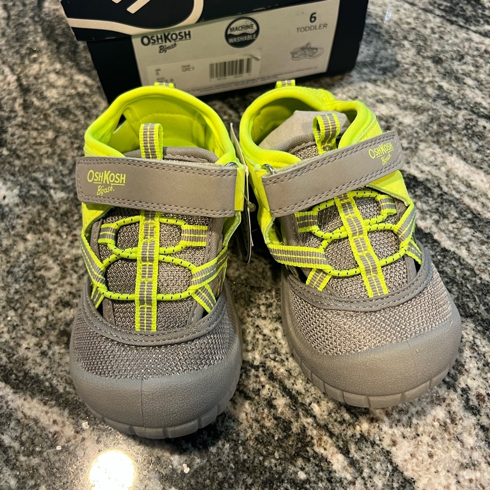 Oshkosh sandals washable
